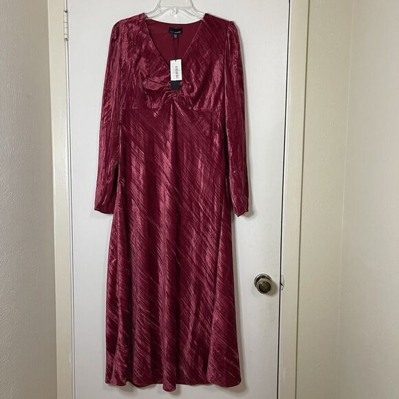 NEW! Lucy Paris Cranberry red velvet long sleeve v-neck midi dress Large - Picture 2 of 7